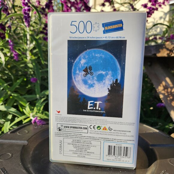NEW 500 Pieces Jigsaw Puzzle ET E.T. Spin Master Game in Retro Blockbuster VHS C - Picture 7 of 10